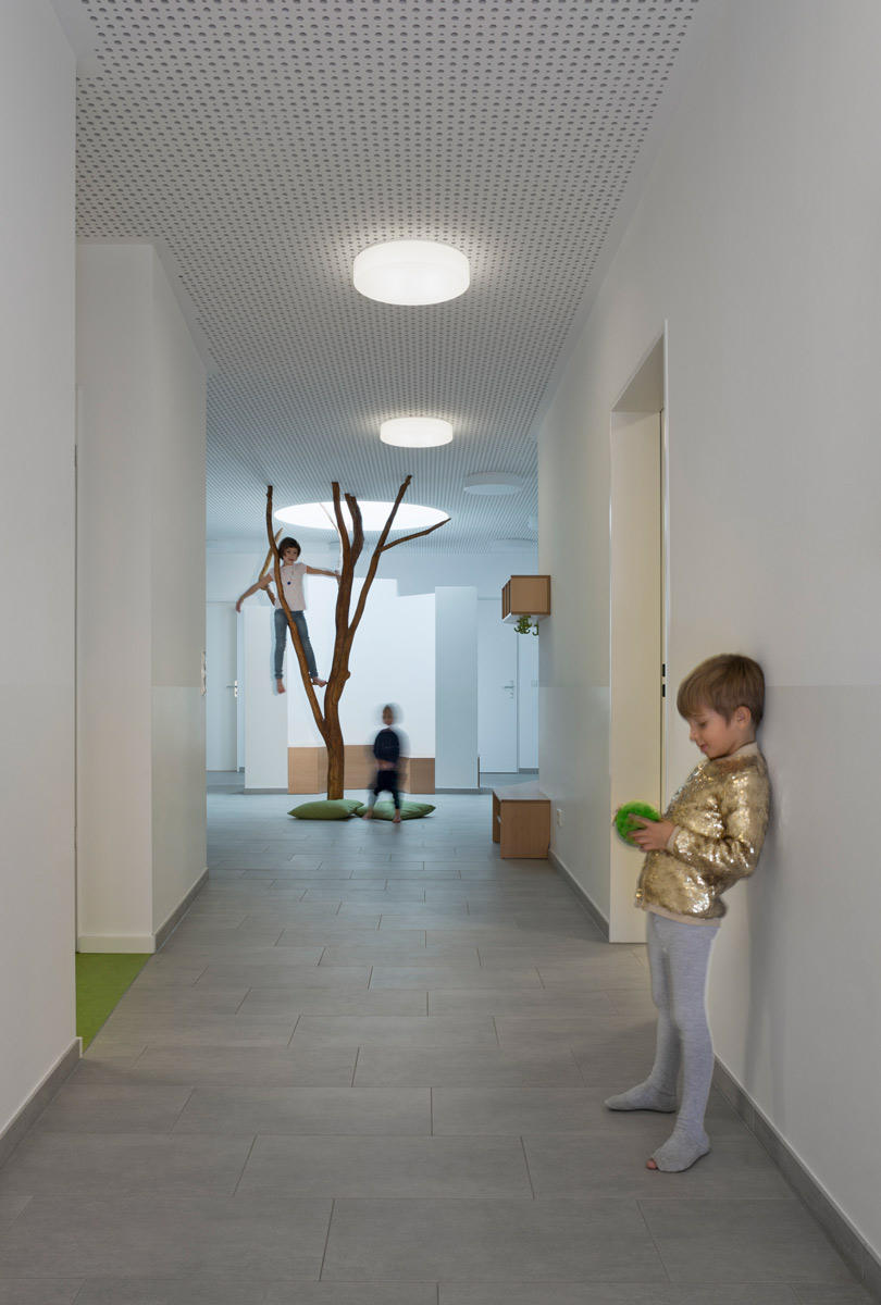 baukind | Kita Kinderlachen Berlin – Flur Kita Kinderlachen Berlin – Flur
