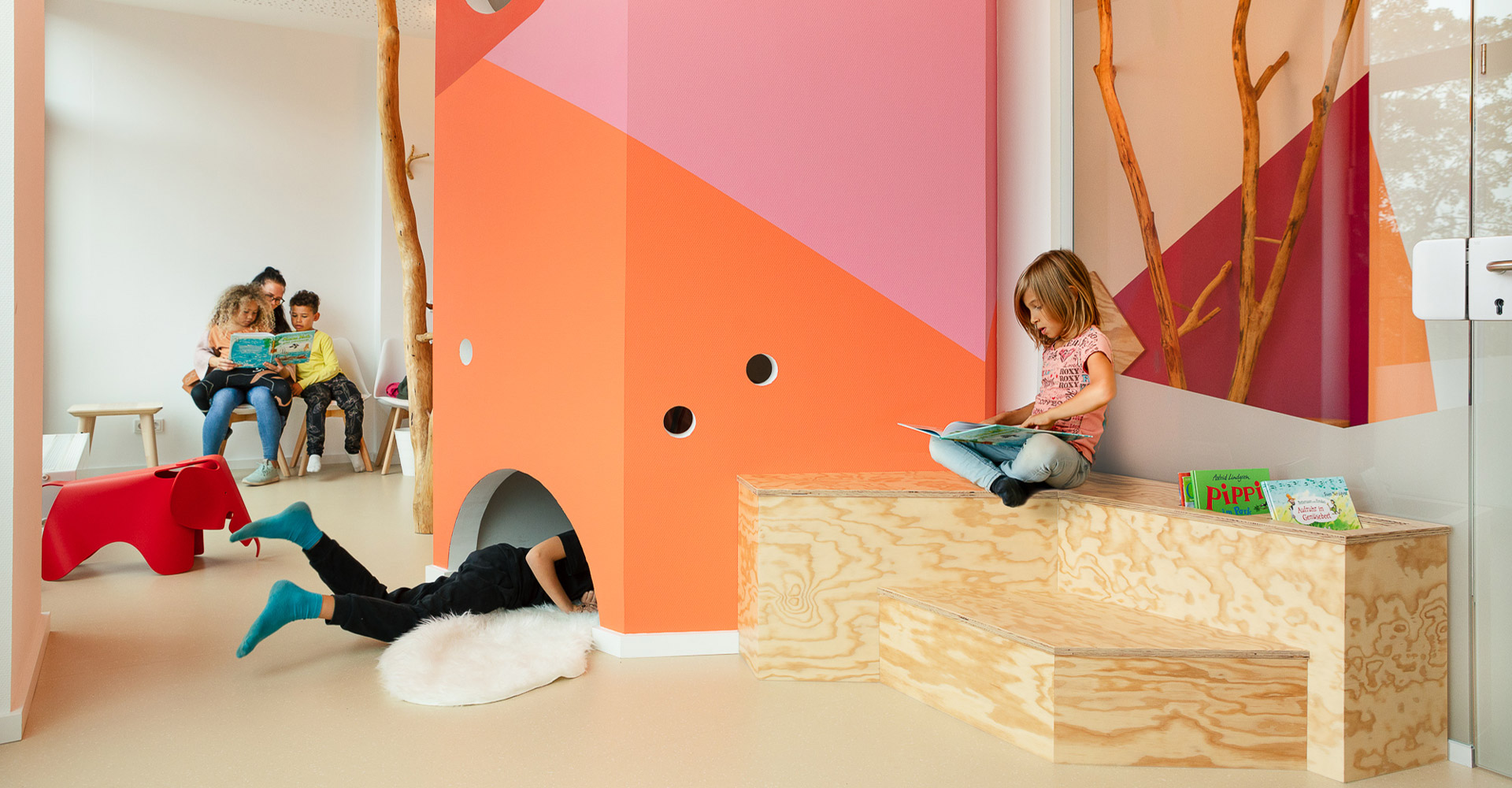 baukind Kinderzahnarztpraxis Kinderlieb Wartezimmer