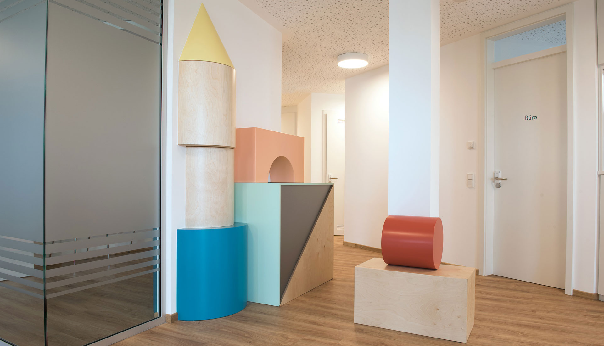 baukind | Kinderarztpraxis Süddeutschland – Podest Piazza Kinderarztpraxis Süddeutschland – Podest Piazza