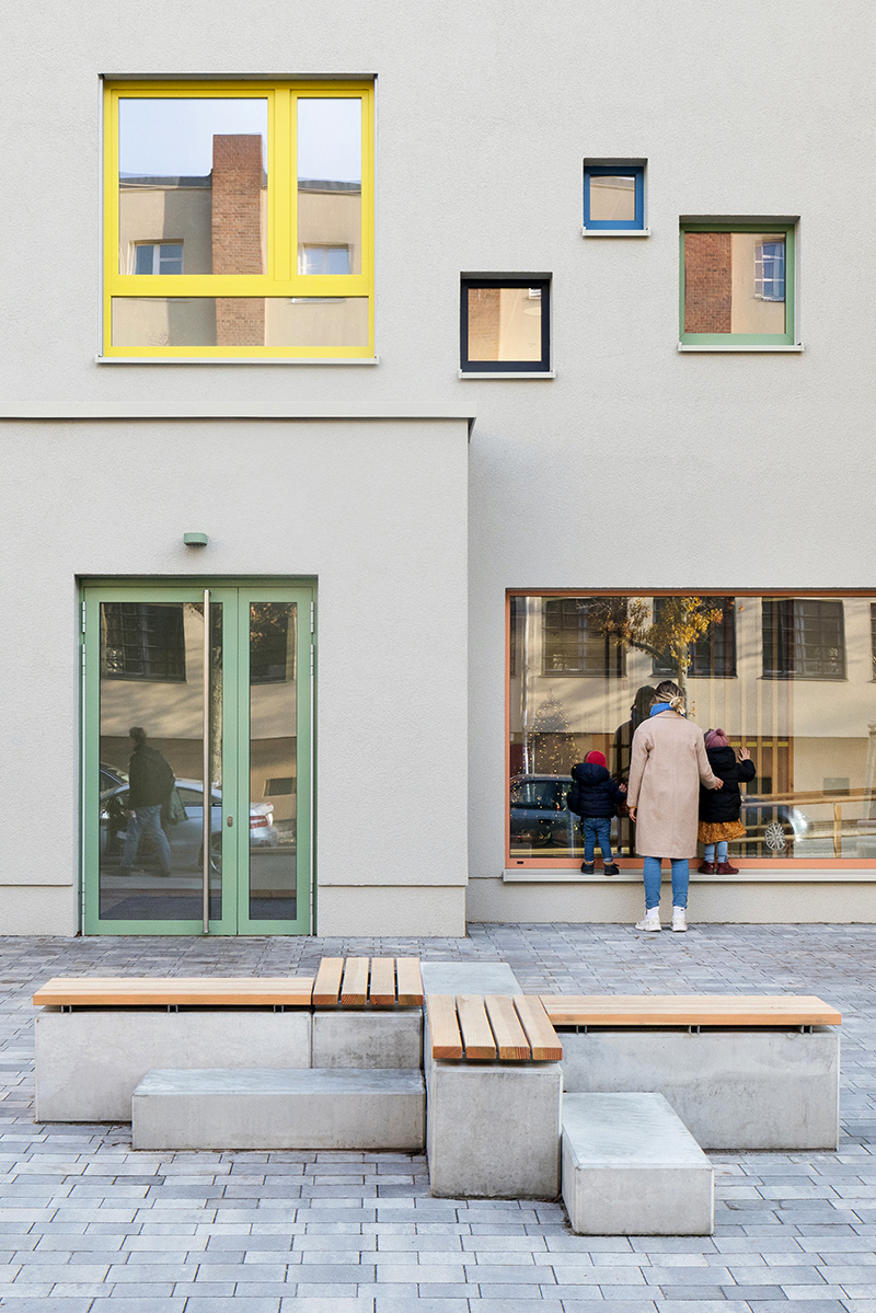 baukind | Kita Tausendfüssler Berlin Sitzinsel